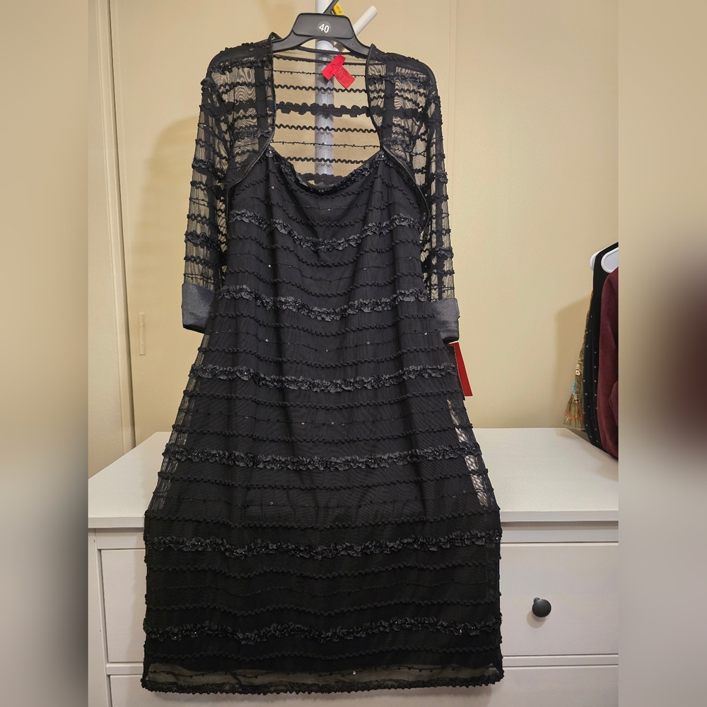 JS Collections Black 2-Piece Dress & Jacket Set Size 16W NWT - Picture 2 of 7